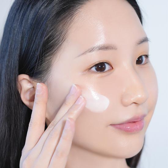 BIOHEAL BOH Probioderm Collagen Essence Sun Cream SPF50+ PA++++ 바이오힐보 프로바이오덤 콜라겐 에센스 선크림 - Image 3