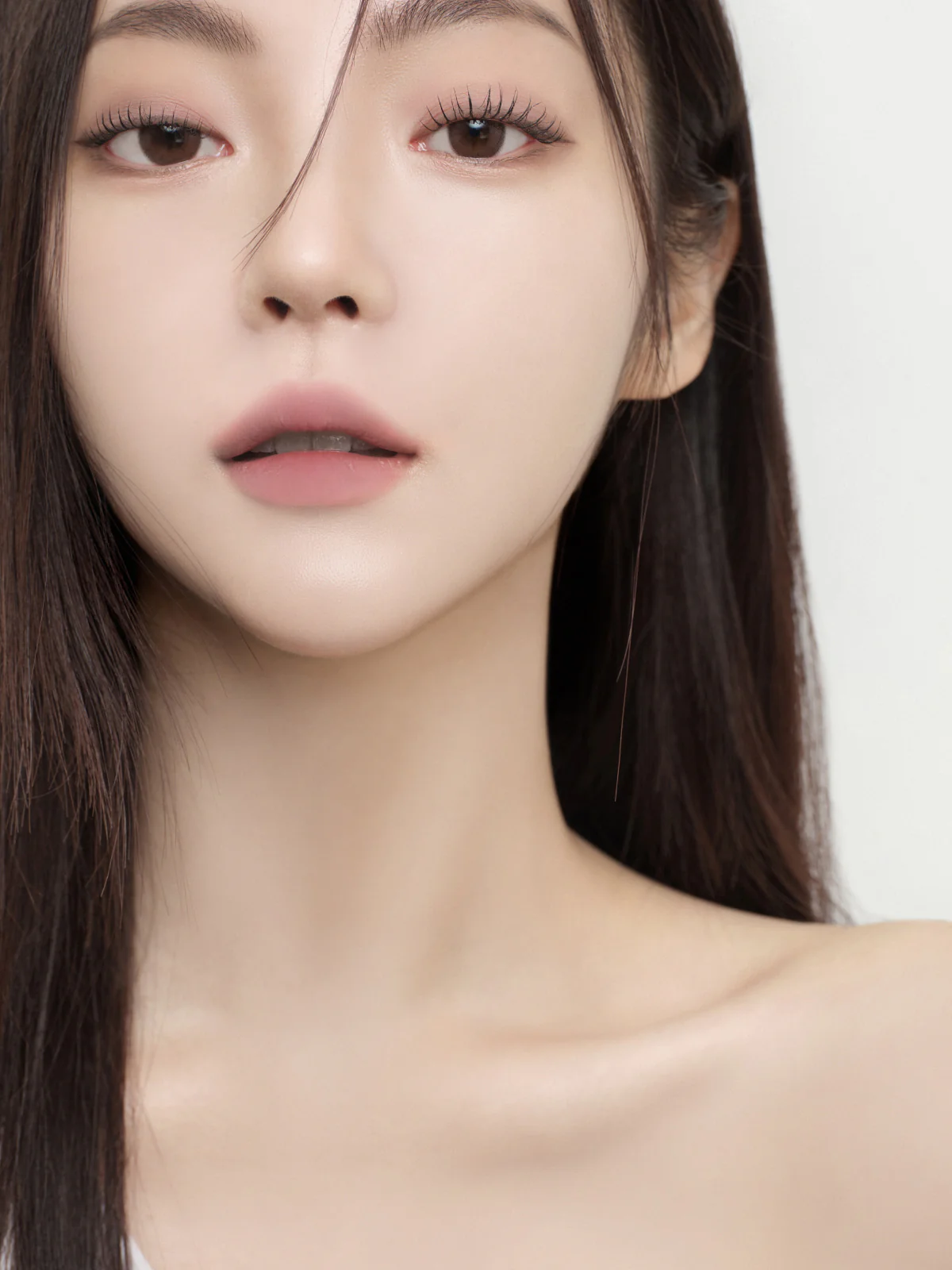 QUA-T MYMOOD Velvet Lip Base Stick 3.5g 15 Color 콰티 마이무드 벨벳 매트 립베이스 베이스립 3.5g 15색 - Image 2